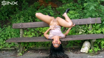 Sexy Pisser Caught Peeing In The Park Screencap 18 on sinx.preview.netperv.com
