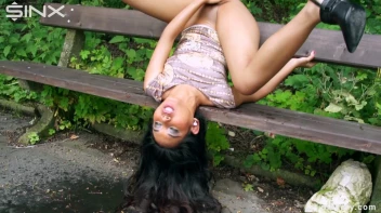 Sexy Pisser Caught Peeing In The Park Screencap 13 on sinx.preview.netperv.com