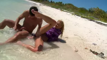 Blouse Fetishist Screencap 82 on sinx.preview.netperv.com