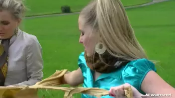 Dirty Eurobabes Need A Proper Washing Screencap 52 on sinx.preview.netperv.com