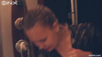 Solo Showering Seductress Screencap 22 on sinx.preview.netperv.com