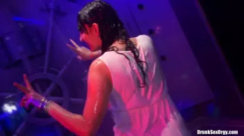 International Summer Lovin' Part 4 - Shower Cam Screencap 24 on sinx.preview.netperv.com