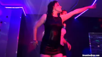 International Summer Lovin' Part 4 - Shower Cam Screencap 38 on sinx.preview.netperv.com