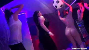 International Summer Lovin' Part 4 - Shower Cam Screencap 44 on sinx.preview.netperv.com