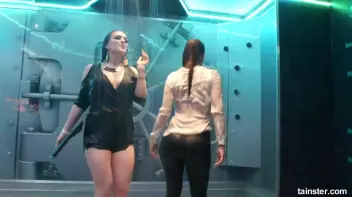 Sweet girls getting the wetlook Screencap 23 on sinx.preview.netperv.com