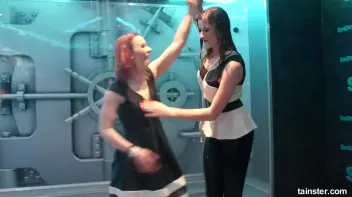 Sweet girls getting the wetlook Screencap 55 on sinx.preview.netperv.com