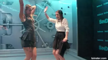 Sweet girls getting the wetlook Screencap 73 on sinx.preview.netperv.com