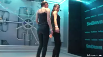 Sexy amateur chicks own the wet dancefloor Screencap 23 on sinx.preview.netperv.com