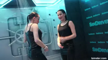 Sexy amateur chicks own the wet dancefloor Screencap 27 on sinx.preview.netperv.com