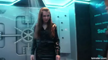 Sexy amateur chicks own the wet dancefloor Screencap 29 on sinx.preview.netperv.com