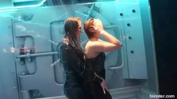 Sexy amateur chicks own the wet dancefloor Screencap 33 on sinx.preview.netperv.com