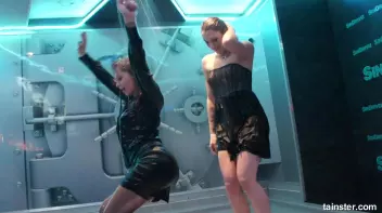 Sexy amateur chicks own the wet dancefloor Screencap 37 on sinx.preview.netperv.com