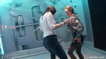 Sexy amateur chicks own the wet dancefloor Screencap 45 on sinx.preview.netperv.com