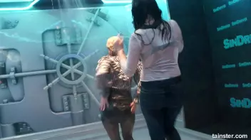 Sexy amateur chicks own the wet dancefloor Screencap 47 on sinx.preview.netperv.com