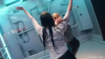 Sexy amateur chicks own the wet dancefloor Screencap 52 on sinx.preview.netperv.com