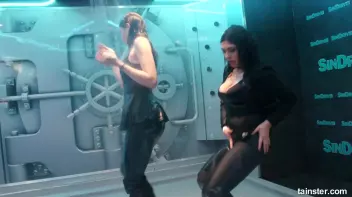 Sexy amateur chicks own the wet dancefloor Screencap 63 on sinx.preview.netperv.com