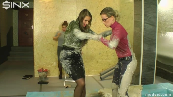 Sexy Professionals Mud Wrestling Mania Screencap 26 on sinx.preview.netperv.com