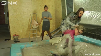 Sexy Professionals Mud Wrestling Mania Screencap 31 on sinx.preview.netperv.com