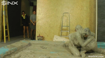 Sexy Professionals Mud Wrestling Mania Screencap 60 on sinx.preview.netperv.com