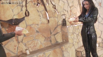 Leather Babes Aurelly Rebel & Kayla Green - Soaked in Jizz & Oil, Fucked in Ass, Face & Pussy Screencap 19 on sinx.preview.netperv.com