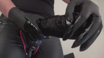 SOLO STRAPON Screencap 1 on sinx.preview.netperv.com