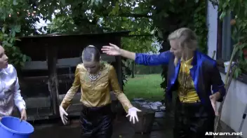 High Class Garden Mess Screencap 77 on sinx.preview.netperv.com