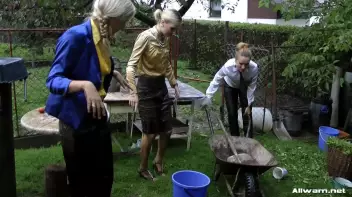 High Class Garden Mess Screencap 48 on sinx.preview.netperv.com