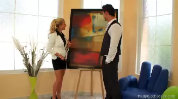 These Babes Know Fine Art When They See It Screencap 3 on sinx.preview.netperv.com