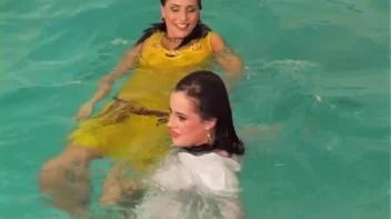 Sexy Water Soaked Apparel Screencap 77 on sinx.preview.netperv.com