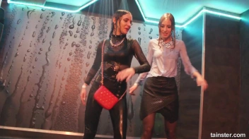 They Love It Wet and Frisky! Screencap 18 on sinx.preview.netperv.com