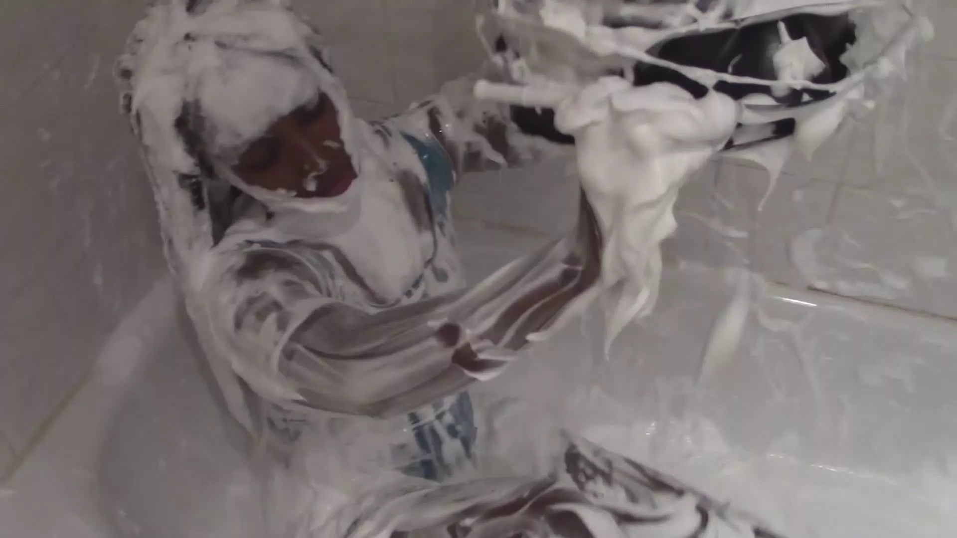 Messy Lana on sinx.preview.netperv.com