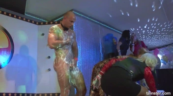 Welcome To The Mad House Part 1  - Cam 4 Screencap 91 on sinx.preview.netperv.com