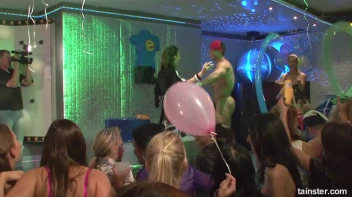 Welcome To The Mad House Part 1  - Cam 4 Screencap 12 on sinx.preview.netperv.com