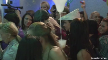 Welcome To The Mad House Part 1  - Cam 4 Screencap 4 on sinx.preview.netperv.com