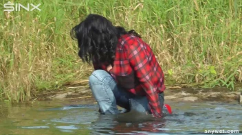 Mysterious Poser Falls Into The River - Cam 2 Screencap 2 on sinx.preview.netperv.com