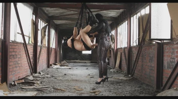 Im hängen durchgefickt Screencap 17 on sinx.preview.netperv.com