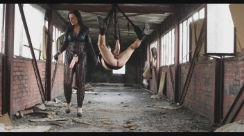 Im hängen durchgefickt Screencap 2 on sinx.preview.netperv.com