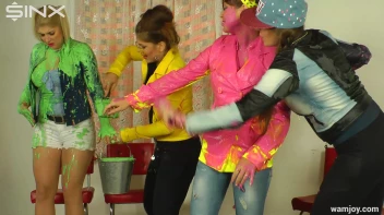 Let the Wet and Messy Paint Games Begin! Screencap 21 on sinx.preview.netperv.com