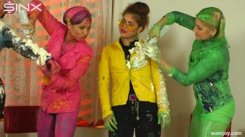 Cream Covered Cuties Look Good Enough To Eat! Screencap 10 on sinx.preview.netperv.com