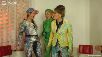 Cream Covered Cuties Look Good Enough To Eat! Screencap 52 on sinx.preview.netperv.com