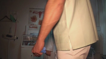 Spermaspritze vom Frauenarzt Screencap 8 on sinx.preview.netperv.com