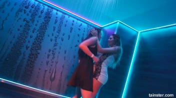 Show Me Wet You're Workin' With! Screencap 18 on sinx.preview.netperv.com