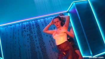 Show Me Wet You're Workin' With! Screencap 58 on sinx.preview.netperv.com