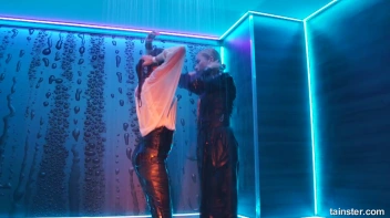 Show Me Wet You're Workin' With! Screencap 7 on sinx.preview.netperv.com