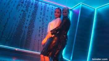 Show Me Wet You're Workin' With! Screencap 8 on sinx.preview.netperv.com