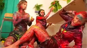 Finger Painting Babes Screencap 107 on sinx.preview.netperv.com