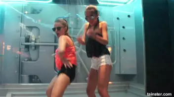 I can see your bra Screencap 40 on sinx.preview.netperv.com