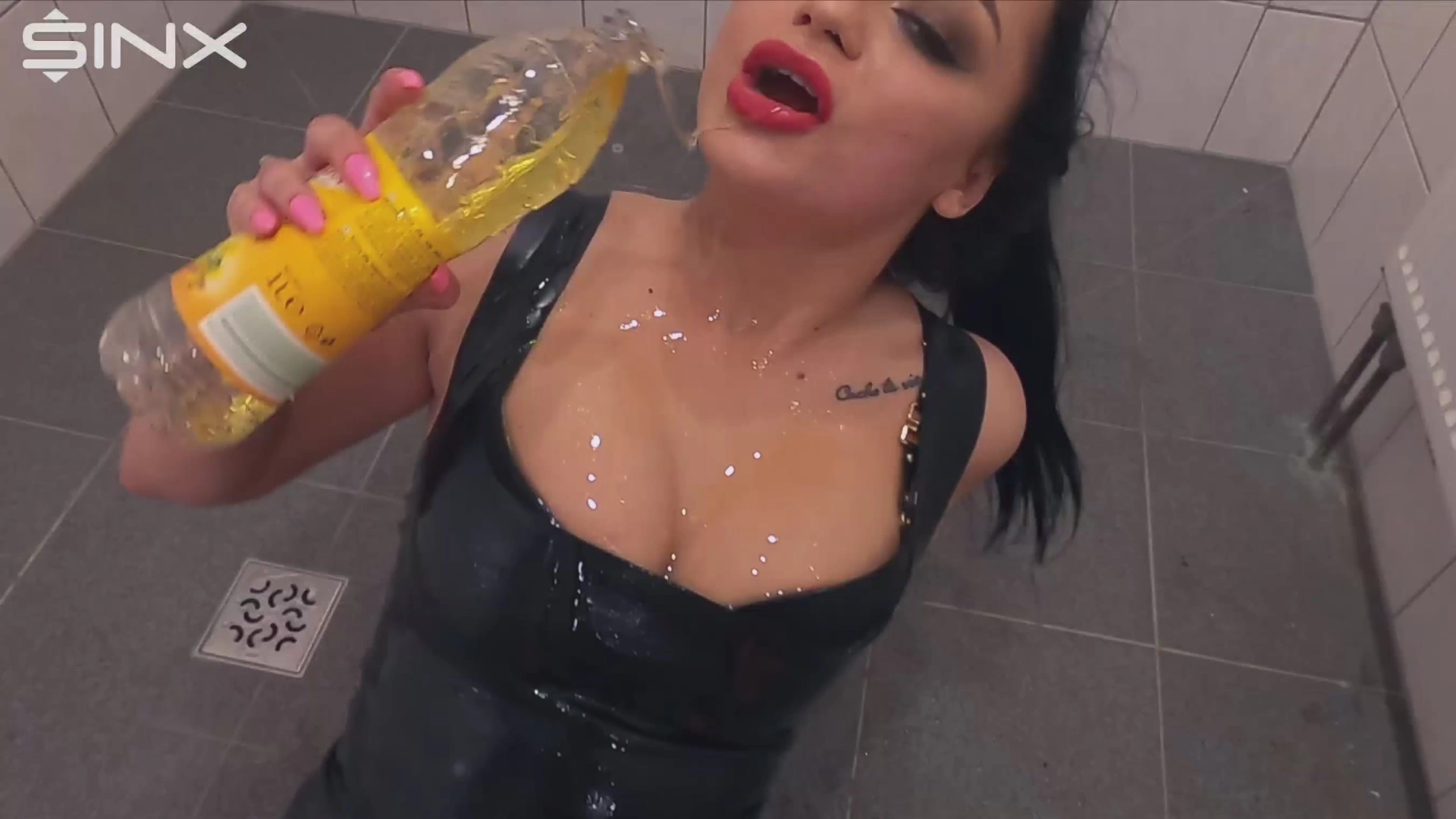 Sexy oil shower and fucks on sinx.preview.netperv.com