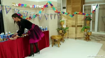 This Bitch Will Mess Your Party Up Screencap 3 on sinx.preview.netperv.com