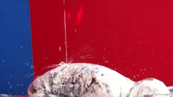 Cream Showers Screencap 50 on sinx.preview.netperv.com